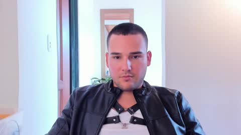 Vito Ferrer online show from 02/06/25, 05:09