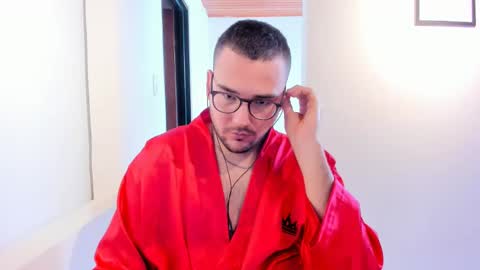 Vito Ferrer online show from 03/08/25, 02:40