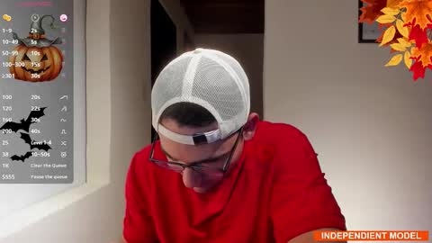 Vito Ferrer online show from 10/10/25, 01:48