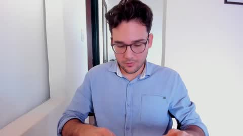 Vito Ferrer online show from 11/08/25, 02:06