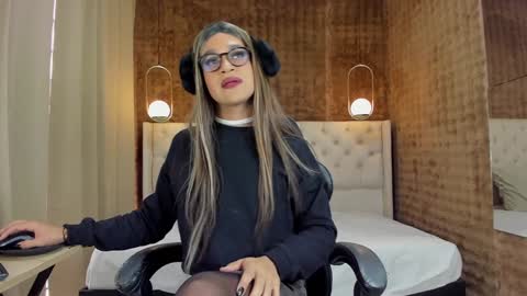 VittaaaPlease help me with your thumbs up its important  online show from 01/09/25, 12:30