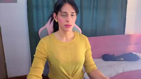Snapshot of vittoria_lombardi07 chatting on 06/22/26, 09:45 VITTORIA online show from 06/22/26, 09:45