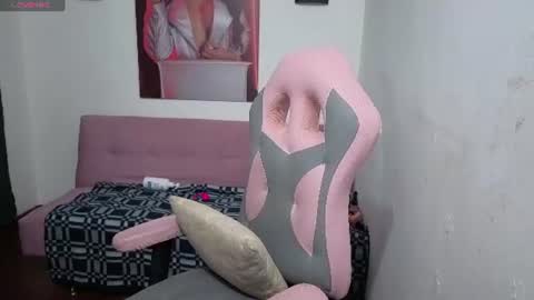 Snapshot of vittoria_lombardi07 chatting on 07/22/26, 11:24 VITTORIA online show from 07/22/26, 11:24