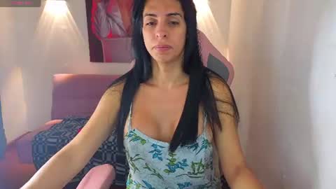 Snapshot of vittoria_lombardi07 chatting on 07/31/26, 08:14 VITTORIA online show from 07/31/26, 08:14