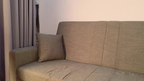 Mila online show from 04/04/26, 10:13