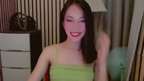 Snapshot of vivahotbabessandra chatting on 04/24/26, 12:51 SANDRA GOING YOU online show from 04/24/26, 12:51