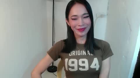 Snapshot of vivahotbabessandra chatting on 05/20/26, 05:30 SANDRA GOING YOU online show from 05/20/26, 05:30