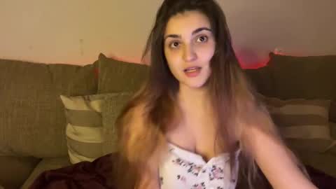 vivalenti_kiss online show from 11/23/25, 08:08