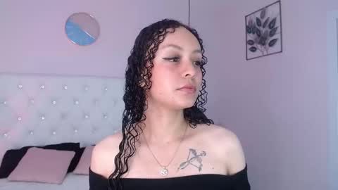 Vivi online show from 10/11/25, 03:39