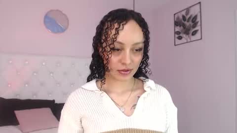 Vivi online show from 10/14/25, 03:29