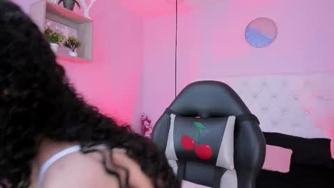 Vivi online show from 10/23/25, 04:45