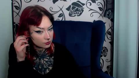 ViviaDarc online show from 11/28/25, 06:32