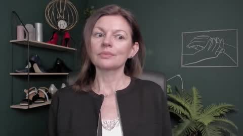 Vivian online show from 11/12/25, 09:10