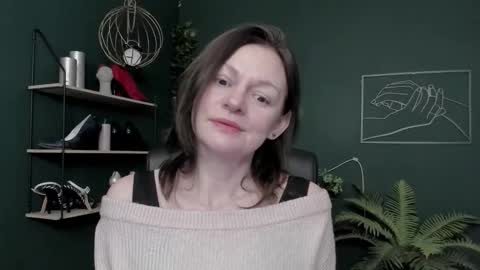 Vivian online show from 02/04/26, 07:36