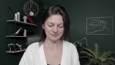 Vivian online show from 02/05/26, 07:13