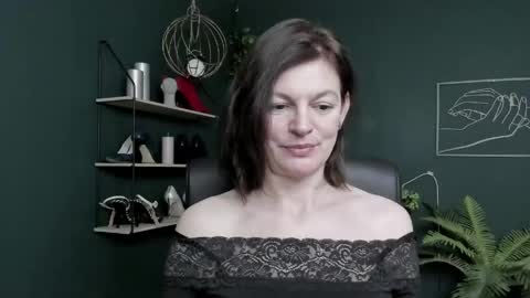 Vivian online show from 04/15/26, 06:31