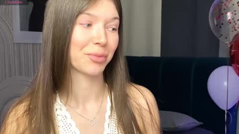 Vivian Evans online show from 02/20/25, 04:07