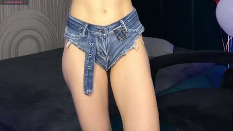 Vivian Evans online show from 02/20/25, 07:45