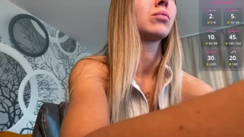 Snapshot of vivian_evans_ chatting on 05/09/26, 01:22 Vivian Evans online show from 05/09/26, 01:22