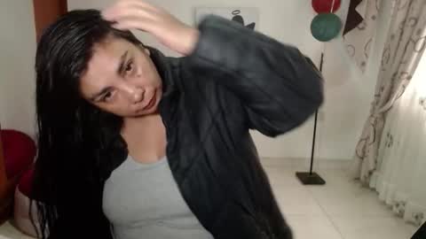 vivian_milf_paint online show from 01/08/26, 12:51