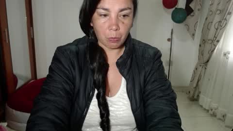 vivian_milf_paint online show from 02/04/26, 11:49