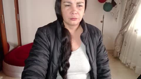 vivian_milf_paint online show from 02/06/26, 11:57