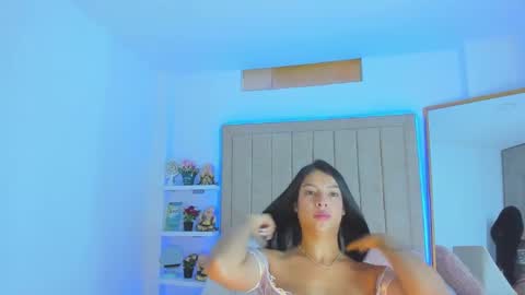 Vivian Monroe online show from 02/15/25, 12:43