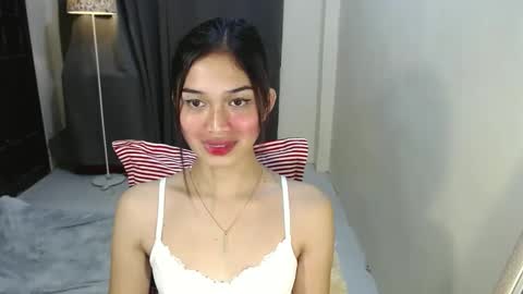 Snapshot of vivian_roberts chatting on 12/19/24, 12:13 Vivian online show from 12/19/24, 12:13