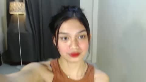 Snapshot of vivian_roberts chatting on 12/19/24, 06:01 Vivian online show from 12/19/24, 06:01