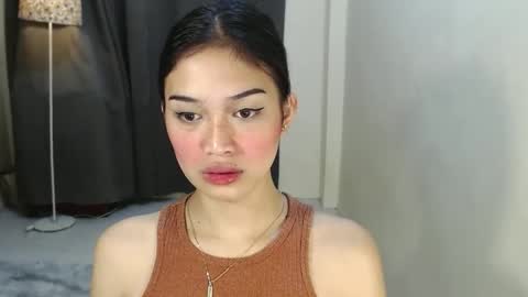 Snapshot of vivian_roberts chatting on 12/21/24, 01:15 Vivian online show from 12/21/24, 01:15