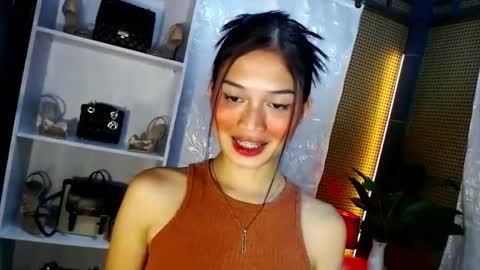 Snapshot of vivian_roberts chatting on 01/06/25, 08:07 Vivian online show from 01/06/25, 08:07