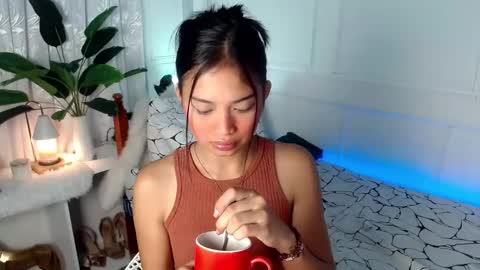 Snapshot of vivian_roberts chatting on 02/03/25, 06:39 Vivian online show from 02/03/25, 06:39