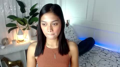 Snapshot of vivian_roberts chatting on 02/05/25, 12:31 Vivian online show from 02/05/25, 12:31