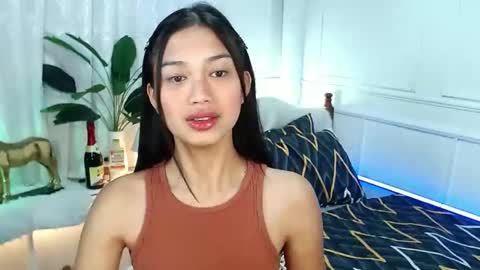 Snapshot of vivian_roberts chatting on 03/04/25, 07:54 Vivian online show from 03/04/25, 07:54