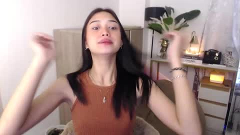 Snapshot of vivian_roberts chatting on 09/24/25, 01:20 Vivian online show from 09/24/25, 01:20