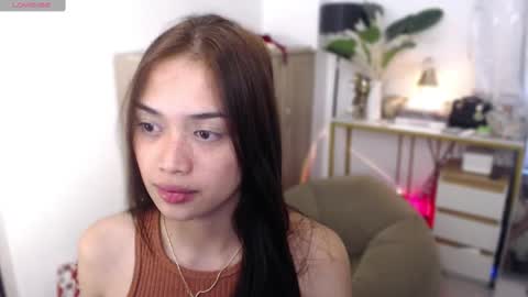 Snapshot of vivian_roberts chatting on 10/08/25, 03:53 Vivian online show from 10/08/25, 03:53