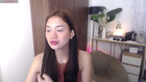 Snapshot of vivian_roberts chatting on 10/21/25, 12:11 Vivian online show from 10/21/25, 12:11