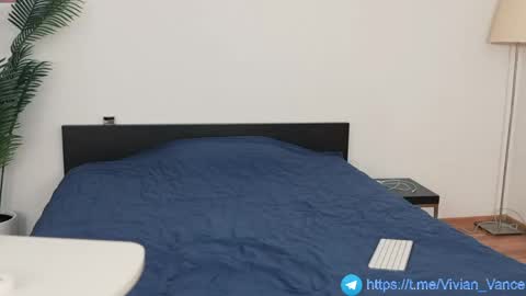 Vivian Vance online show from 04/23/26, 11:31