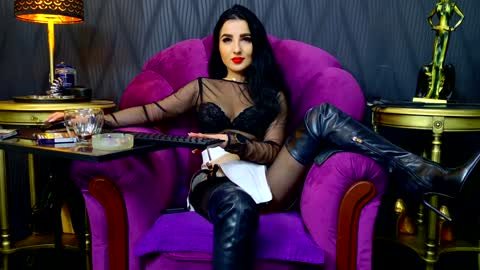 Vivian Reeve online show from 12/14/24, 05:03