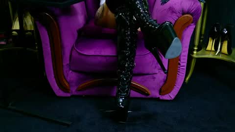 Vivian Reeve online show from 04/06/26, 05:41