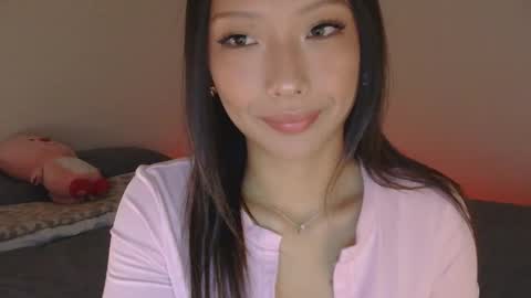 Snapshot of vivianwinters chatting on 10/21/25, 10:43 vivianwinters online show from 10/21/25, 10:43