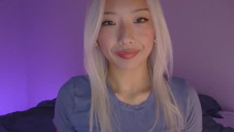 Snapshot of vivianwinters chatting on 10/31/25, 10:44 vivianwinters online show from 10/31/25, 10:44