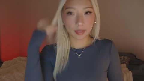 Snapshot of vivianwinters chatting on 11/07/25, 12:10 vivianwinters online show from 11/07/25, 12:10