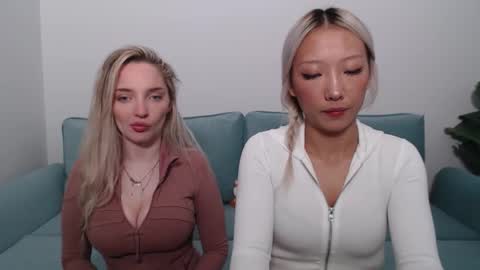 Snapshot of vivianwinters chatting on 11/21/25, 07:45 vivianwinters online show from 11/21/25, 07:45