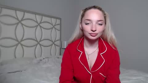 Snapshot of vivianwinters chatting on 11/28/25, 03:31 vivianwinters online show from 11/28/25, 03:31