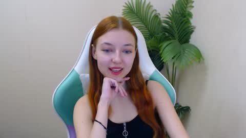 Vivien online show from 03/06/25, 12:41