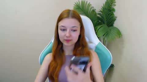 Vivien online show from 03/10/25, 06:45