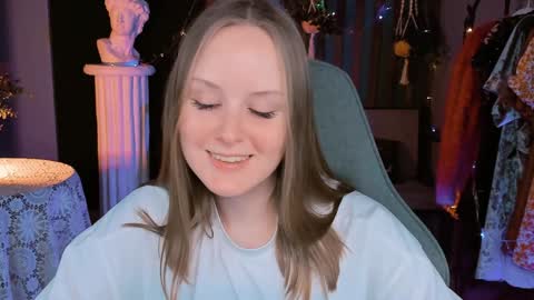 Vivien online show from 12/28/24, 10:23