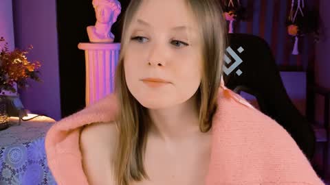 Vivien online show from 01/24/25, 08:00