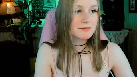 Vivien online show from 01/26/25, 03:14